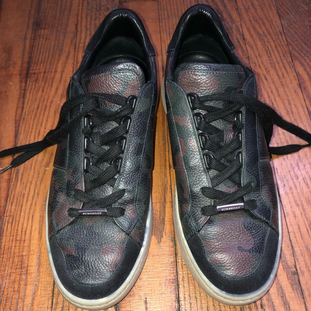 Burberry Lakemore Men’s Shoe